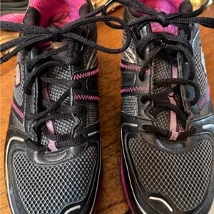 Skechers Black and Pink Women's Sneakers